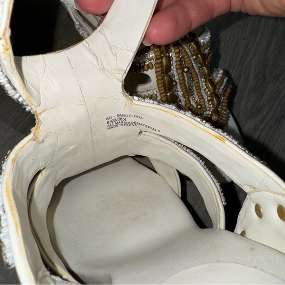 BCBG heels - Picture 5 of 9